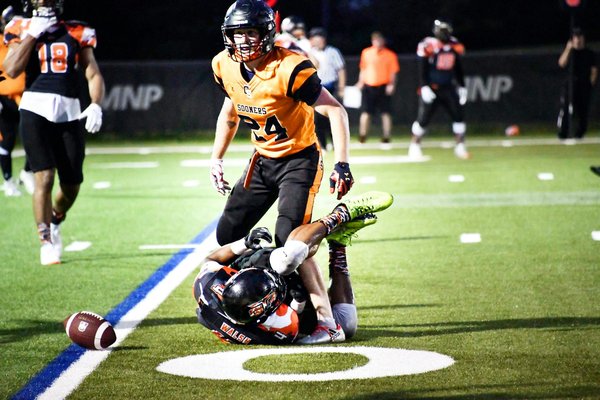 The allure of nail salons in london: finding the perfect manicure experience