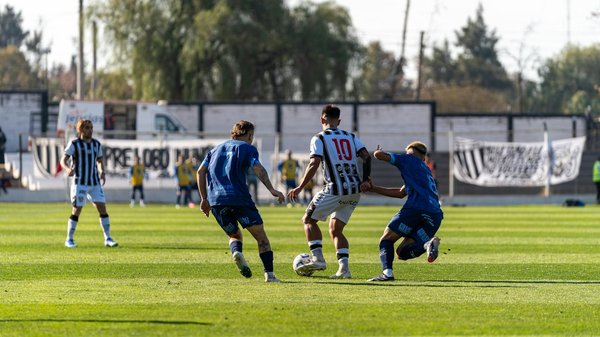 What innovative strategies are being implemented to tackle obesity in the UK?